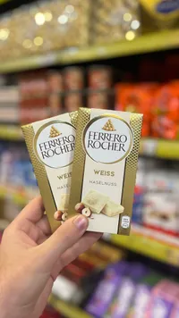 فيريرو روشيه بيضاء بالبندق - Ferrero Rocher Weiss Haselnuss