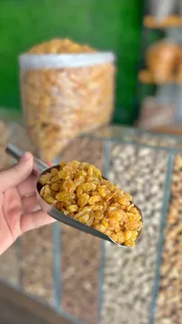 زبيب ذهبي فاخر