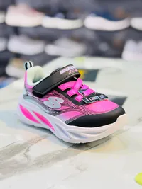 حذاء رياضي مضيء للأطفال - سكيتشرز (Skechers)