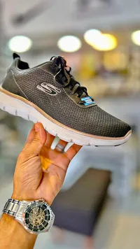 حذاء رياضي - سكيتشرز (Skechers)