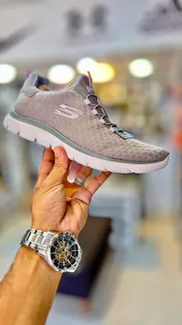 حذاء رياضي نسائي - سكيتشرز (Skechers)