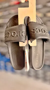 شبشب كروكس (Crocs)
