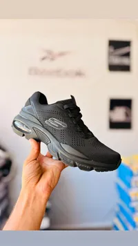 حذاء رياضي رجالي - سكيتشرز (Skechers)