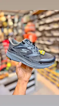 حذاء رياضي - سكيتشرز (Skechers)
