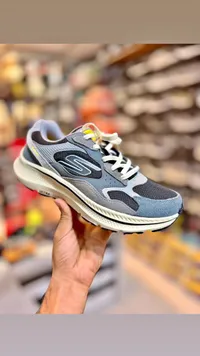 حذاء رياضي - سكيتشرز (Skechers)