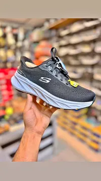 حذاء رياضي رجالي - سكيتشرز (Skechers)