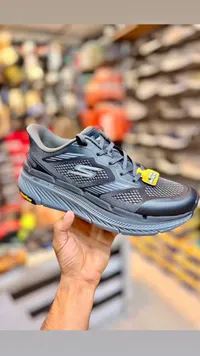 حذاء رياضي - سكيتشرز (Skechers)