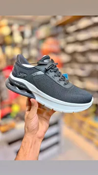 حذاء رياضي رجالي - سكيتشرز (Skechers)