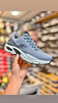 حذاء رياضي - سكيتشرز (Skechers)