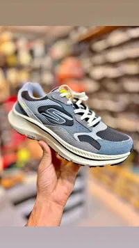 حذاء رياضي - سكيتشرز (Skechers)