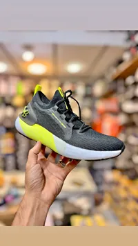 حذاء رياضي فانتوم - اندر ارمر (Under Armour)