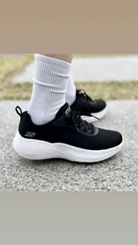 حذاء رياضي - سكيتشرز (Skechers)