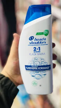 شامبو وبلسم العناية الكلاسيكية 2 في 1 - هيد آند شولدرز (Head & Shoulders)
