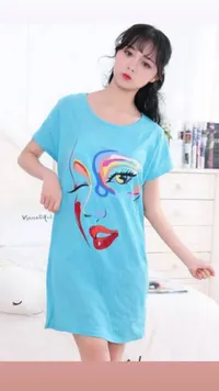 فستان تي شيرت نسائي برسمة فنية ملونة