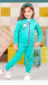 طقم رياضي بناتي بتصميم هالو كيتي (Hello Kitty)