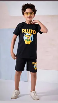 طقم صيفي للأولاد بطبعة بلوتو (Pluto)