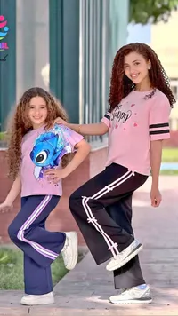 طقم ملابس أطفال بناتي (Official Friends)
