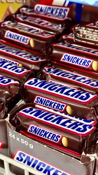 شوكولاتة سنيكرز (Snickers)