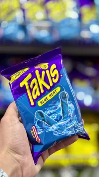 رقائق الذرة الحارة بلو هيت - تاكيس (Takis)