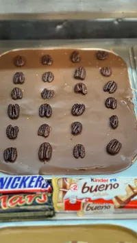 لوح شوكولاتة بقطع الجوز - كيندر بوينو (Kinder)