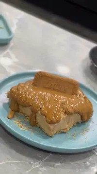 تشيز كيك الكنافة بصوص اللوتس (Lotus)