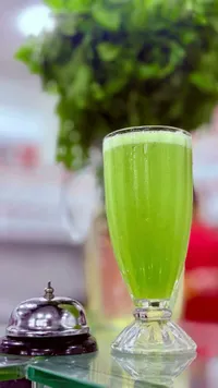 عصير أخضر منعش