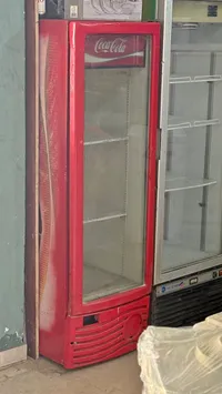 ثلاجة عرض كوكاكولا (Coca-Cola)