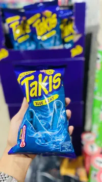 رقائق ذرة حارة بلو هيت - تاكيس (Takis)