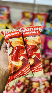 كرواسون محشو بالفراولة تشيز كيك - دومتي (Domty)