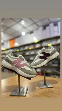 حذاء رياضي نيو بالانس