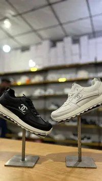 حذاء رياضي رجالي - تصميم عصري