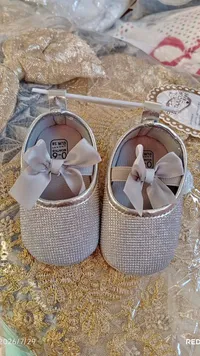 حذاء أطفال مزين بالترتر مع فيونكة (Nuycucuk)