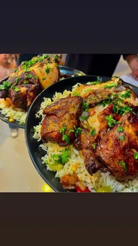 وجبة دجاج مشوي مع الأرز