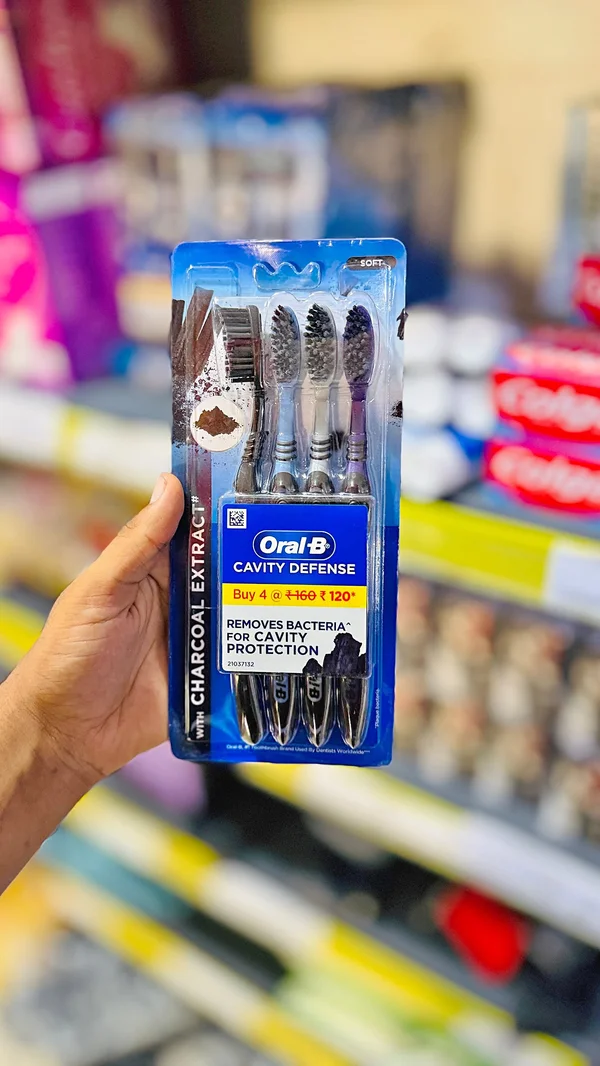 فرشاة أسنان أورال بي - كافيتي ديفينس (Oral-B) - مواد غذائية وبقالة - سوق غزة