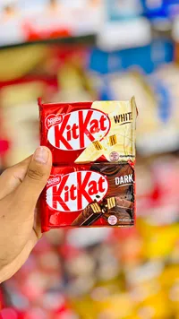 شوكولاتة كيت كات وايت ودارك - نستله (Nestle)