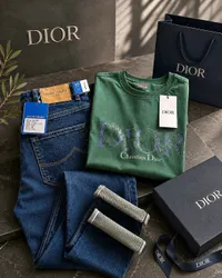 تي شيرت وشورت جينز رجالي - ديور (Dior)