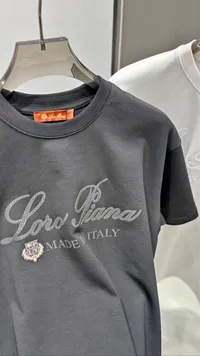 تيشيرت رجالي - لورو بيانا (Loro Piana)