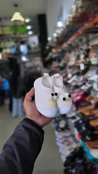 حذاء أطفال قماشي بتصميم كرتوني