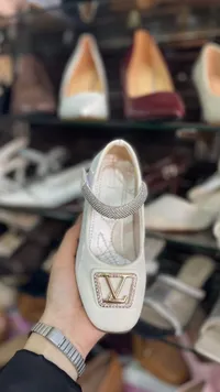 حذاء أطفال رسمي بلمسة كريستالية - لويس فيتون (Louis Vuitton)