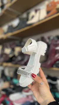 صندل بناتي أنيق بنعل سميك