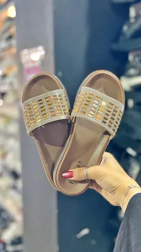 صندل بناتي مرصع بالأحجار - فاشن (Fashion)
