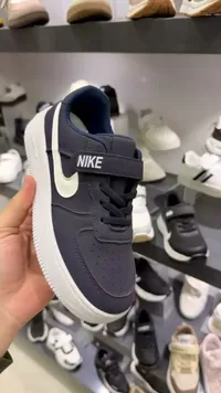حذاء رياضي للأطفال - نايكي (Nike)