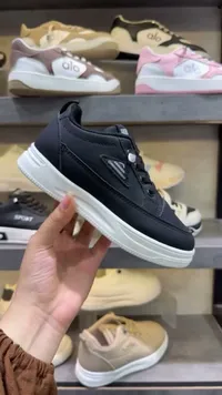 حذاء رياضي للأطفال - FASHION