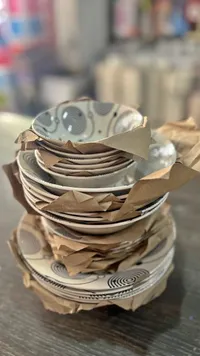 طقم صحون وزبادي سيراميك بنقوش دائرية