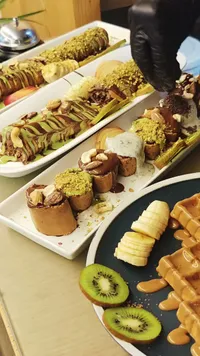 تشكيلة حلويات فاخرة متنوعة