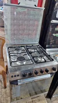 فرن غاز مع أربع شعلات